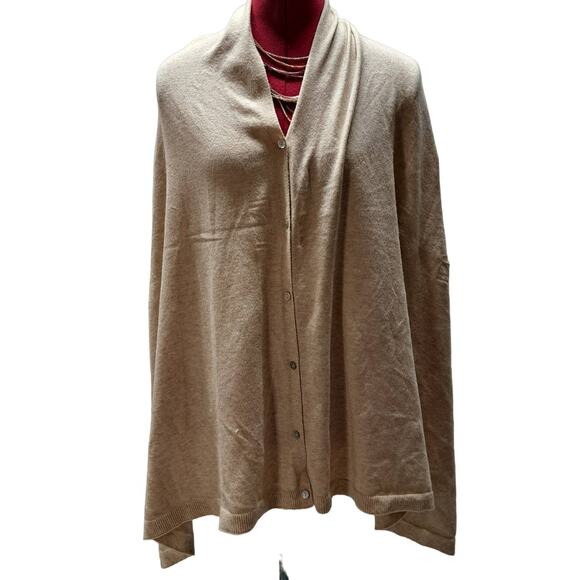 NWT Oatmeal Tan Vesitile Button front lightweight knitted Sweater Poncho Cape - Picture 3 of 6